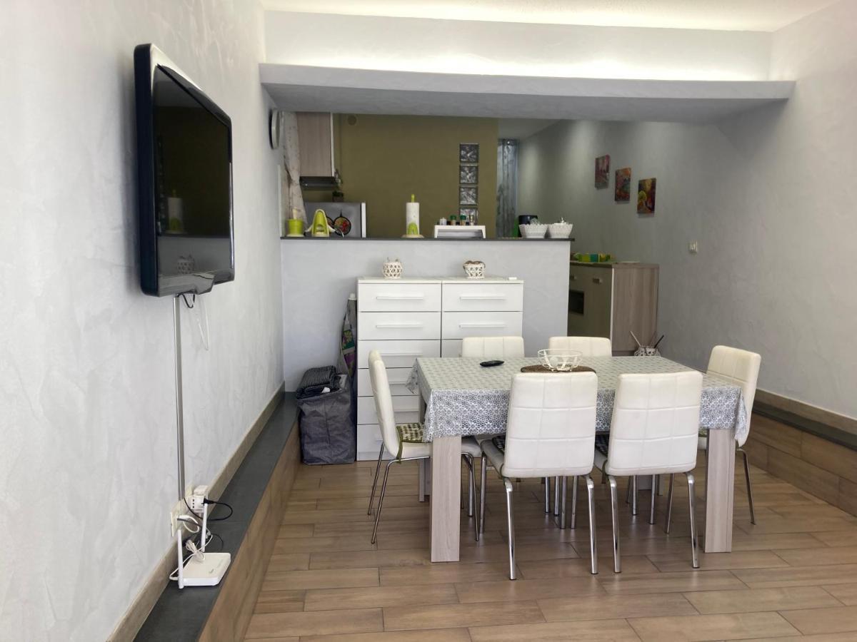 Naxos Beach Apartment Giardini Naxos Bagian luar foto